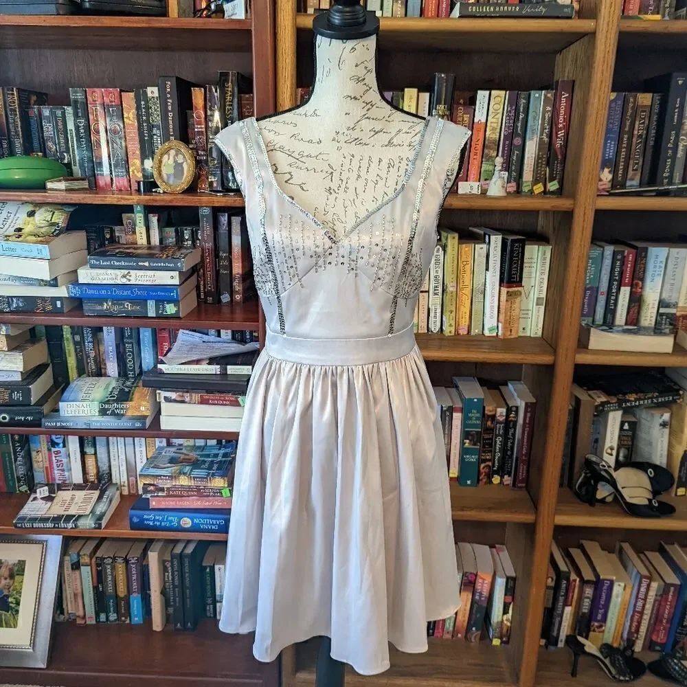 MINUET silver satin beaded fit and flare dress sweetheart neckline size m nwt
